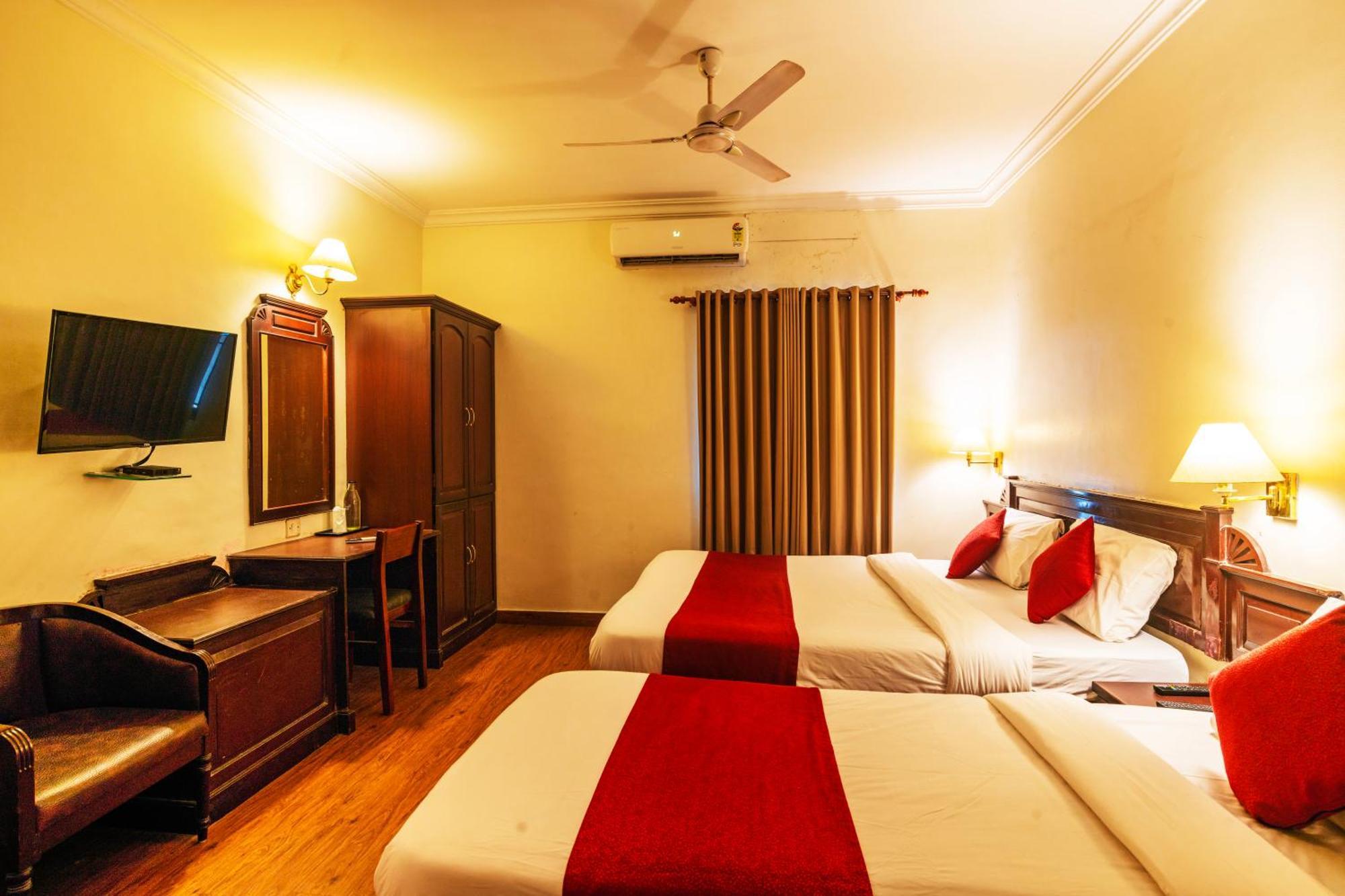 Hotel Archana Inn Kochi Extérieur photo