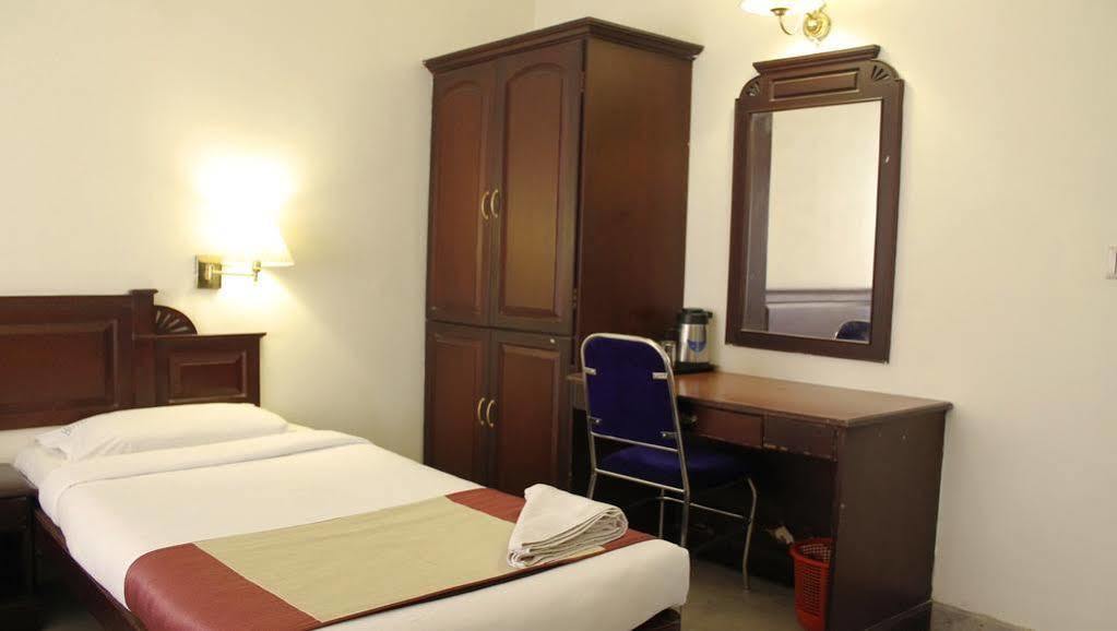 Hotel Archana Inn Kochi Extérieur photo