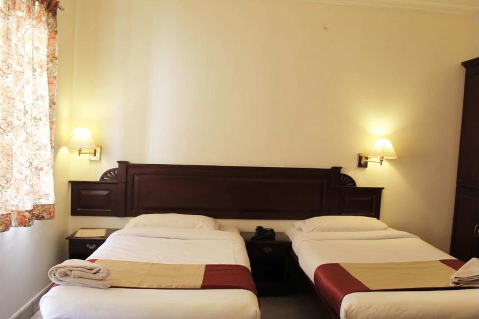 Hotel Archana Inn Kochi Extérieur photo