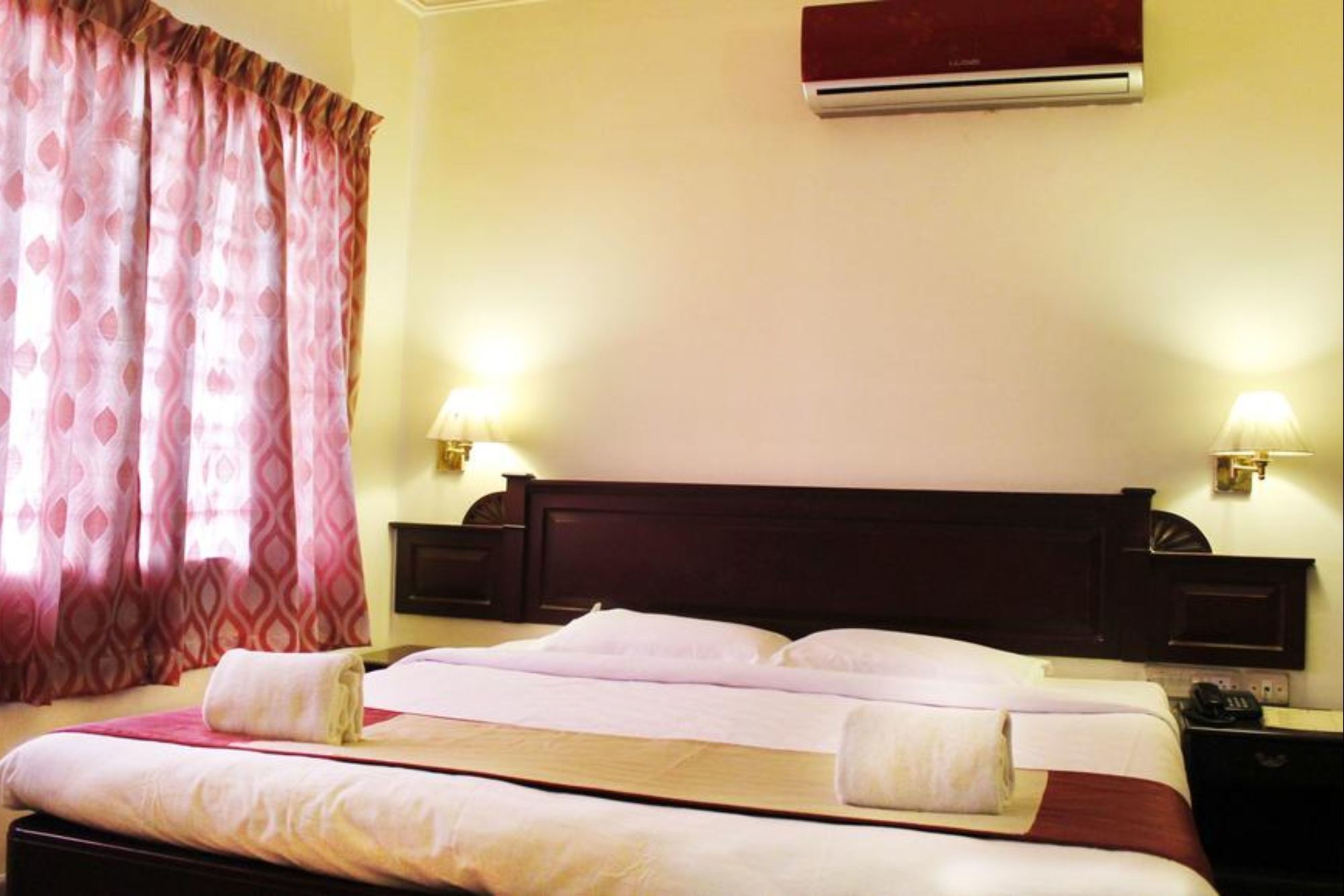 Hotel Archana Inn Kochi Extérieur photo